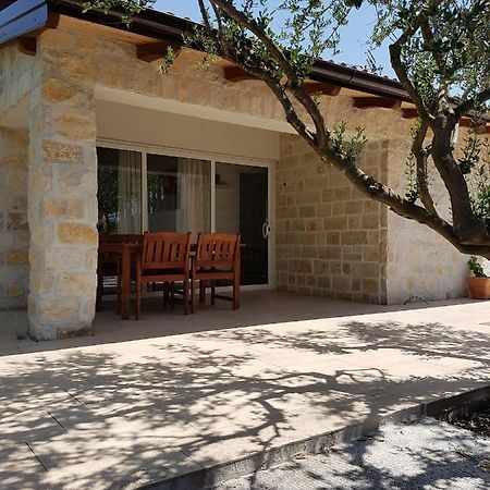 Apartmani Morovi Dvori Drage Ngoại thất bức ảnh